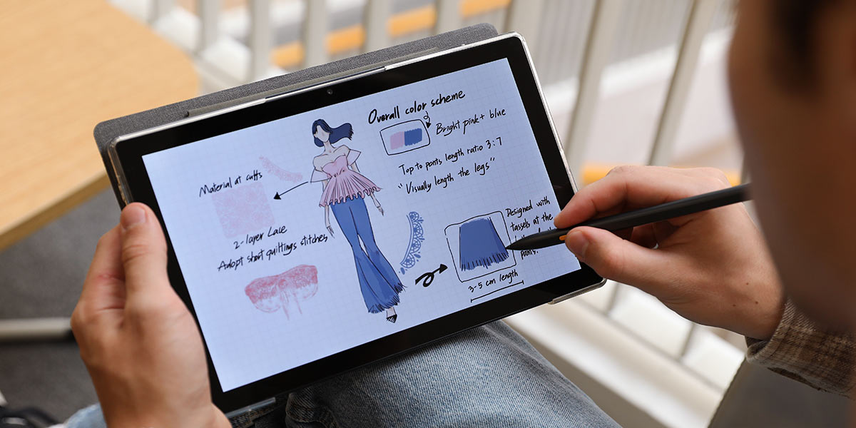 Front view of Huion Kamvas Slate 10 tablet